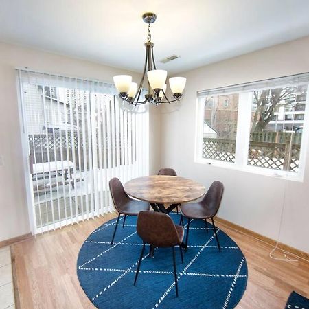 Tucked Away Off Brady - 4 Beds Apartamento Milwaukee Exterior foto